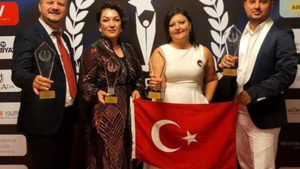 Kayseri’de görev yapan öğretmene Azerbaycan’dan ödül